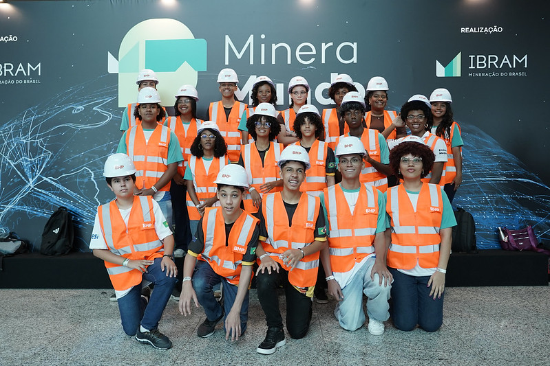 Mineramundo desperta curiosidade e conecta jovens à mineração durante a EXPOSIBRAM 2025