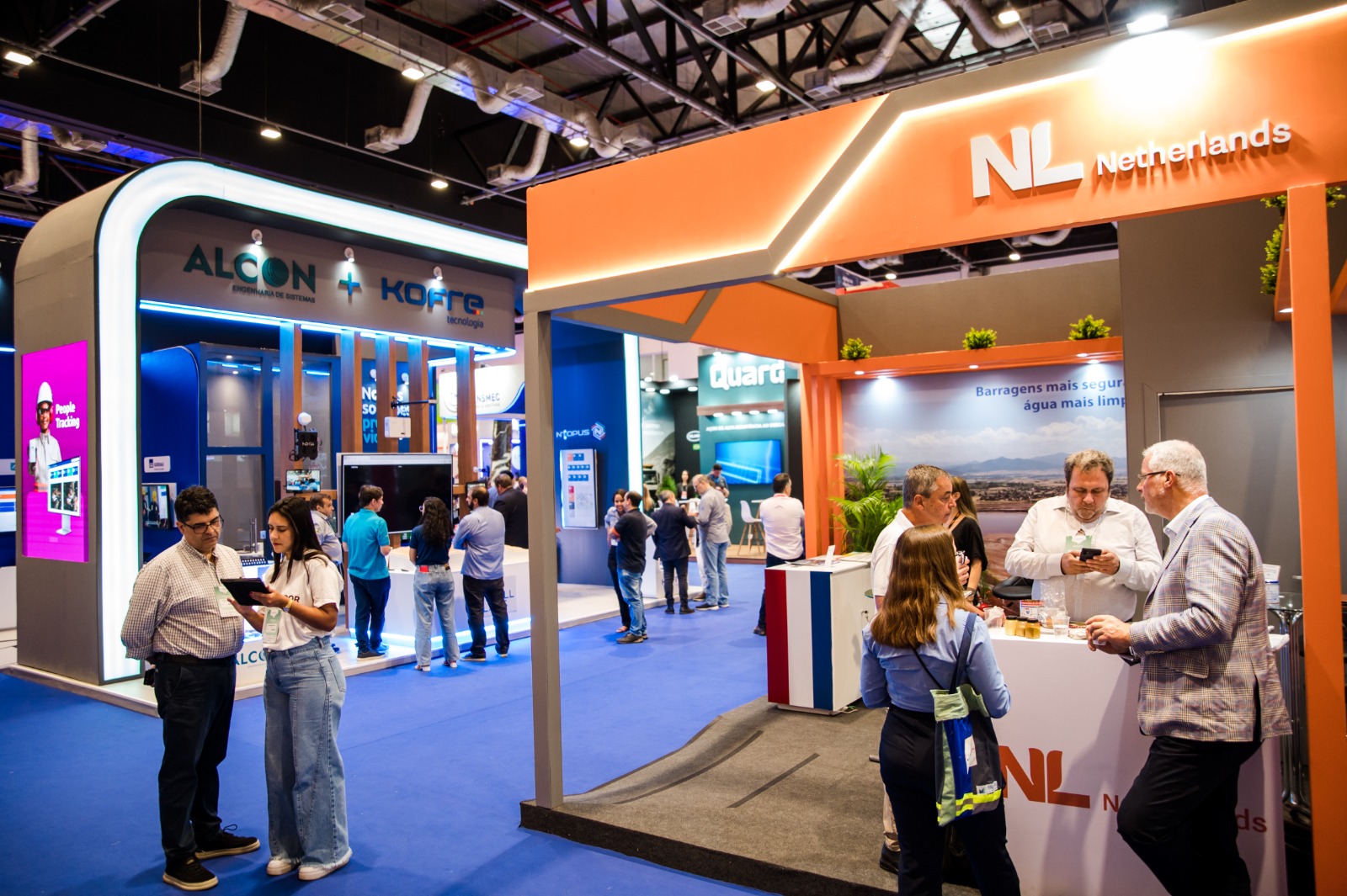 Marcada pela inovação, mostra da EXPOSIBRAM 2025 atrai visitantes, fortalece marcas e promove negócios